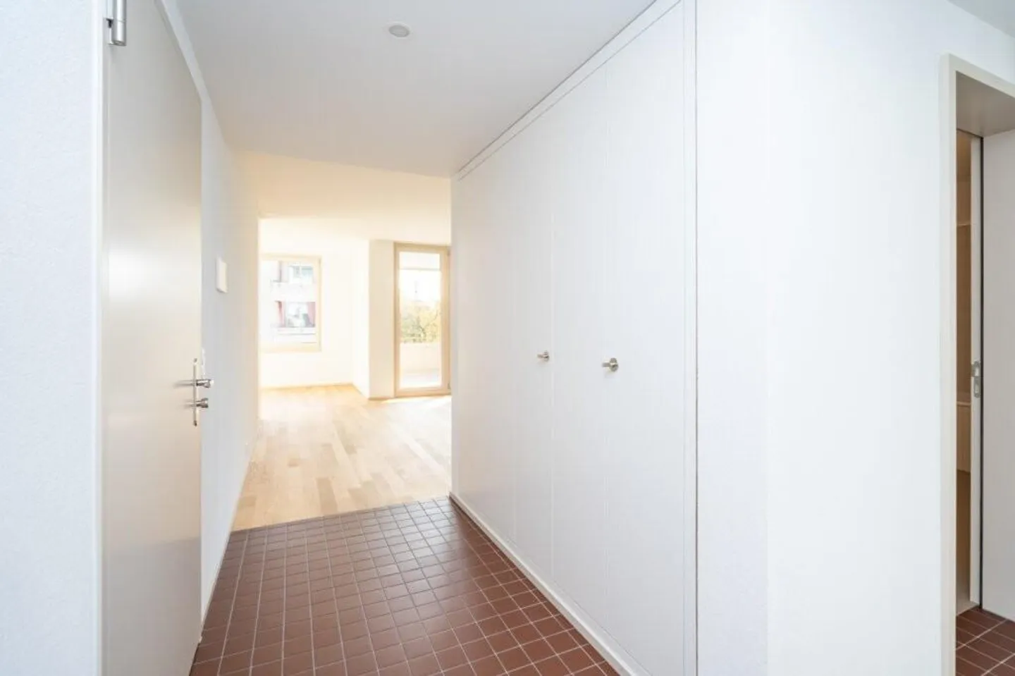 Attractive 3.5-room apartment with loggia in a central location! - Photo 3 of 11