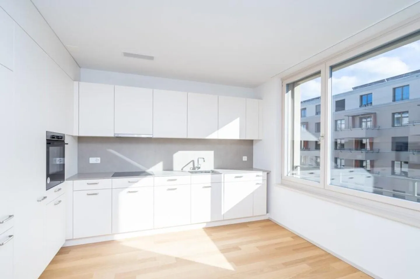 Attractive 3.5-room apartment with loggia in a central location! - Photo 6 of 11