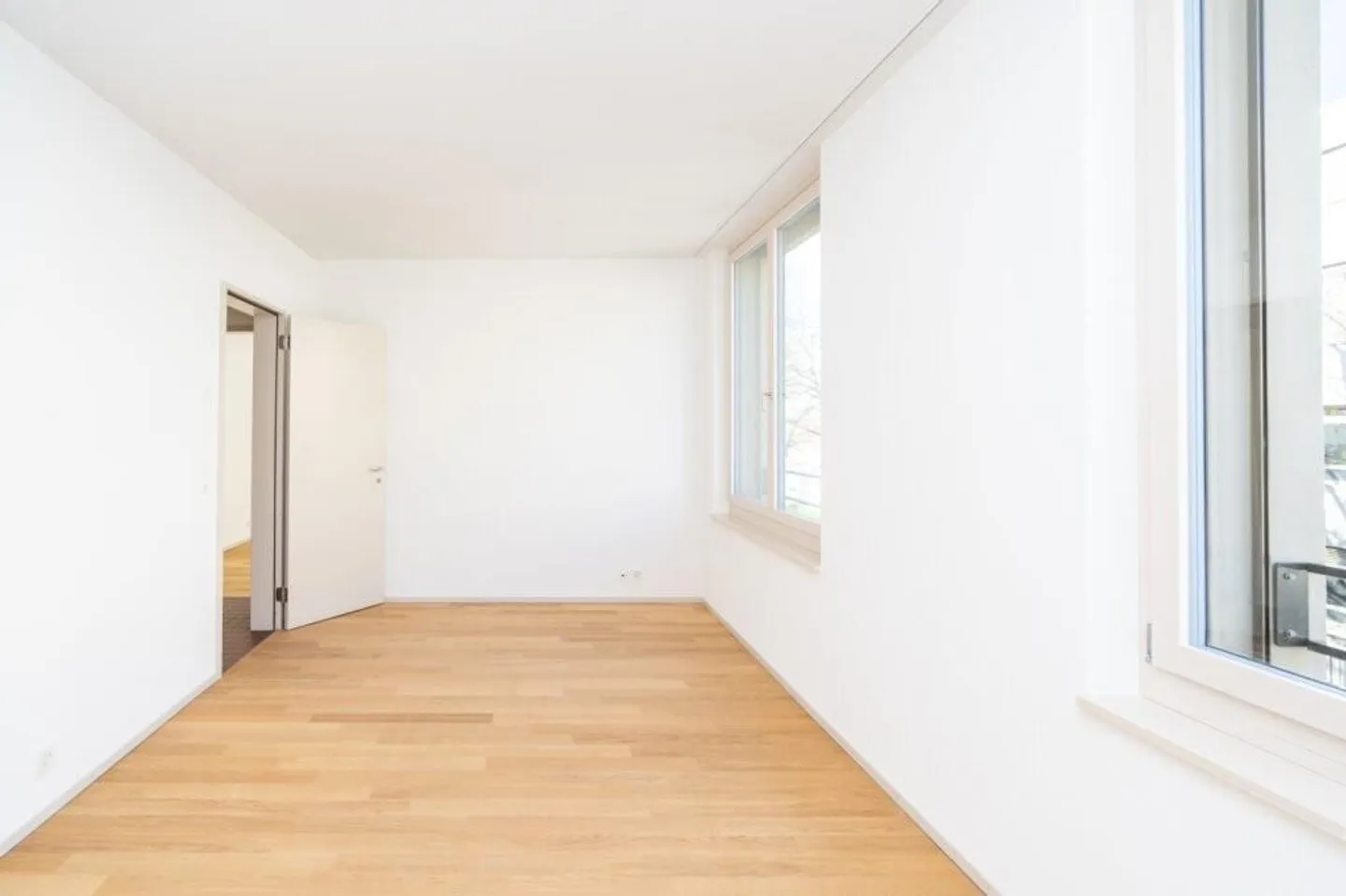 Attractive 3.5-room apartment with loggia in a central location! - Photo 7 of 11