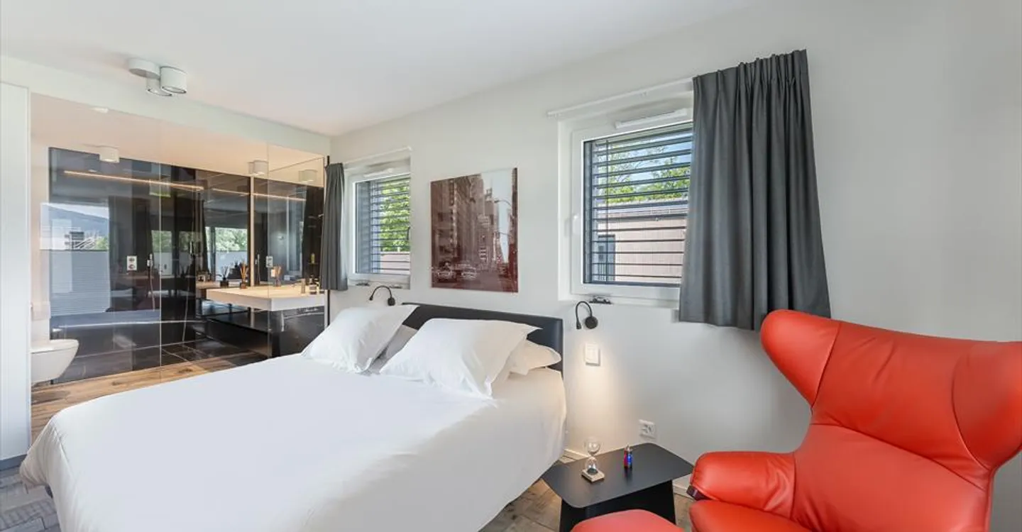 Exclusive Duplex with Rooftop Garden - Photo 23 of 30