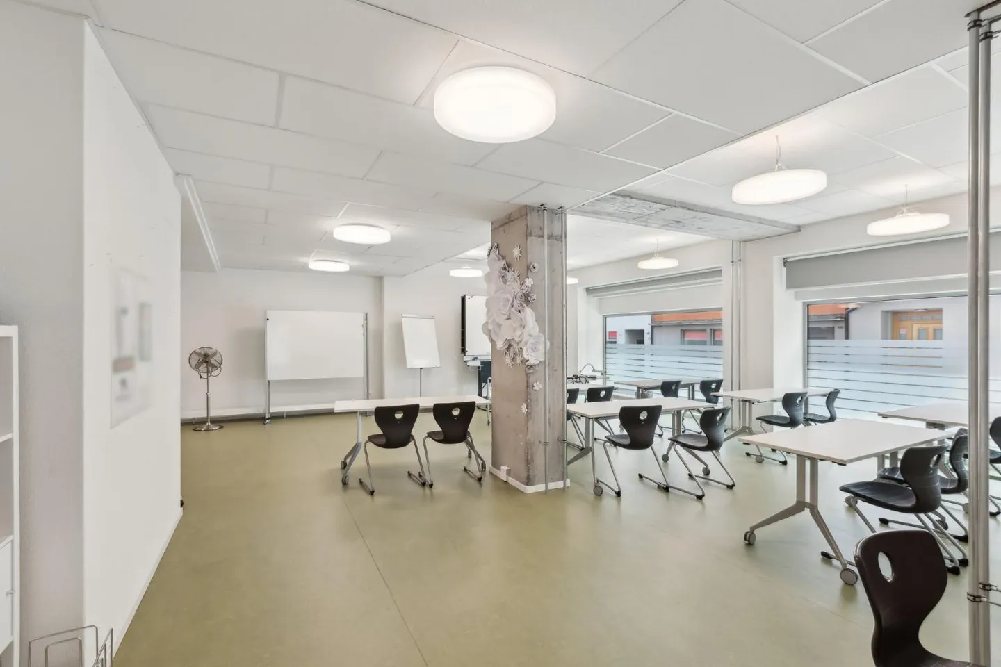 Central Office Spaces - Photo 4 of 10