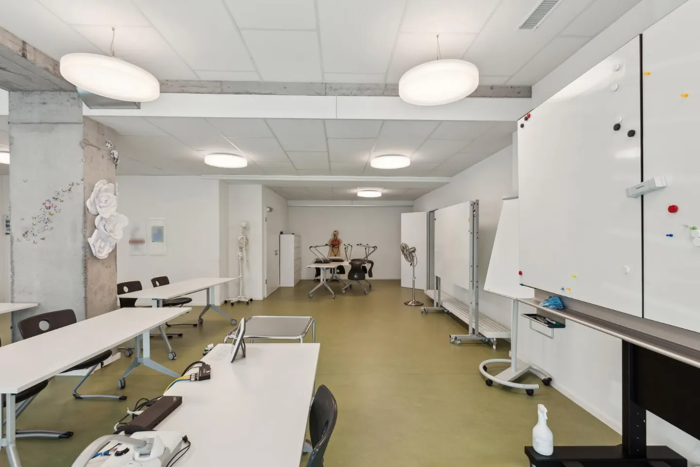 Central Office Spaces - Photo 5 of 10