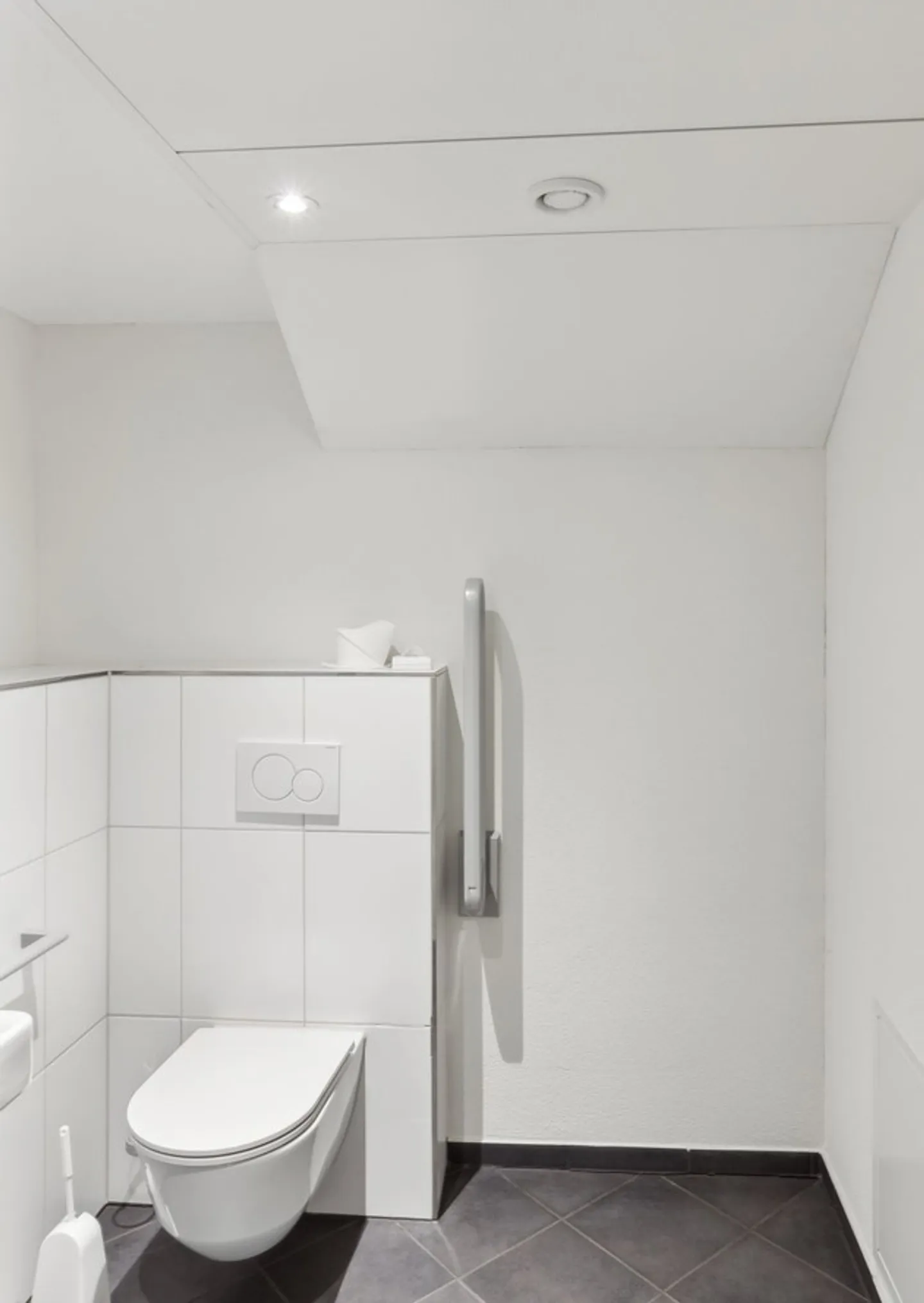 Central Office Spaces - Photo 8 of 10