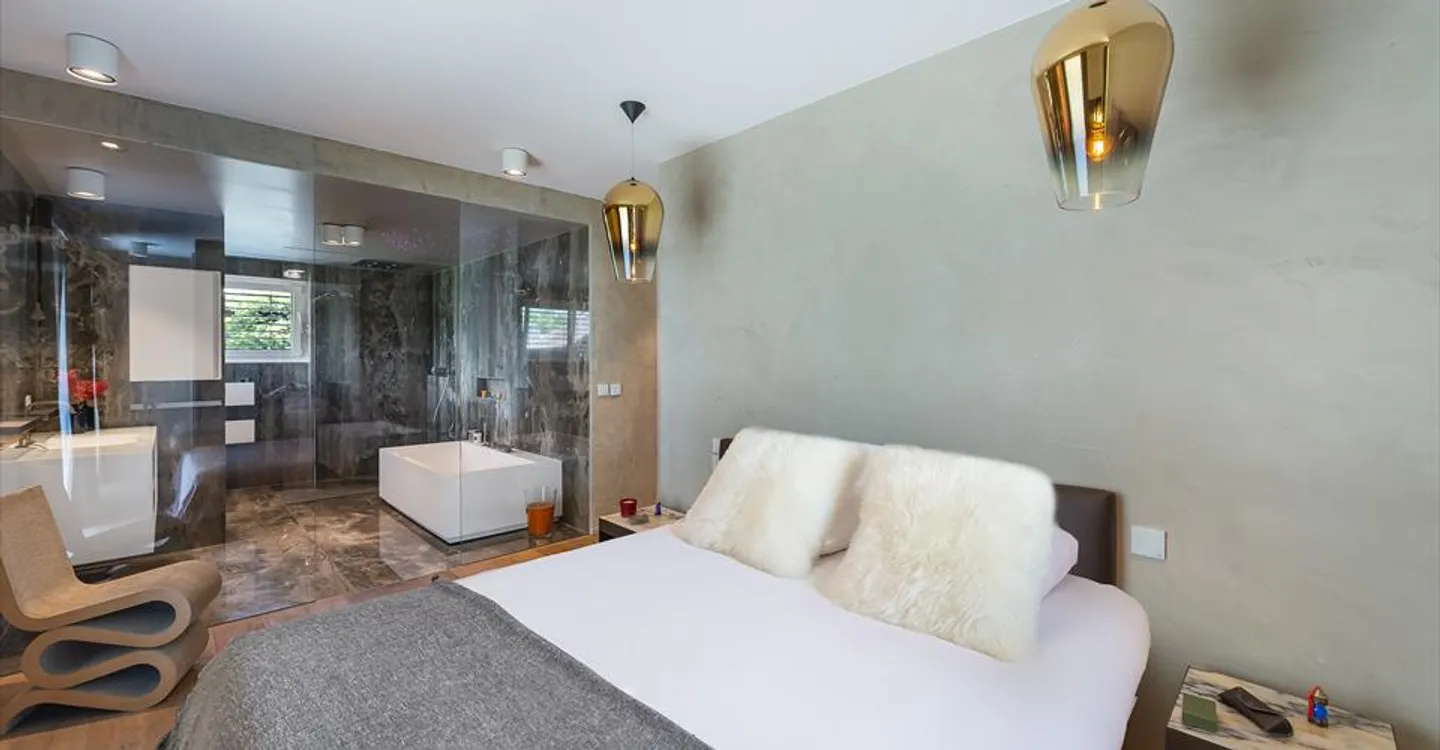 Exclusive Duplex with Rooftop Garden - Photo 12 of 30