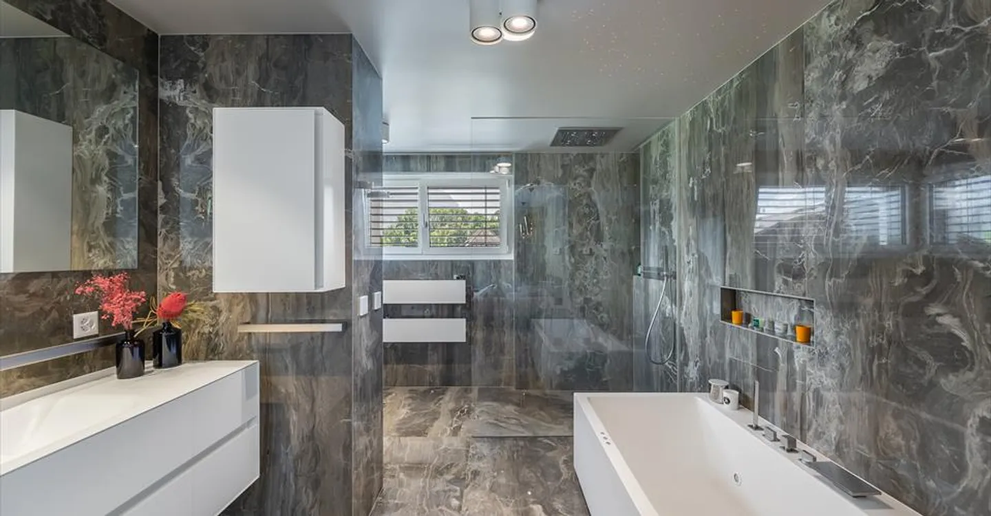 Exclusive Duplex with Rooftop Garden - Photo 13 of 30