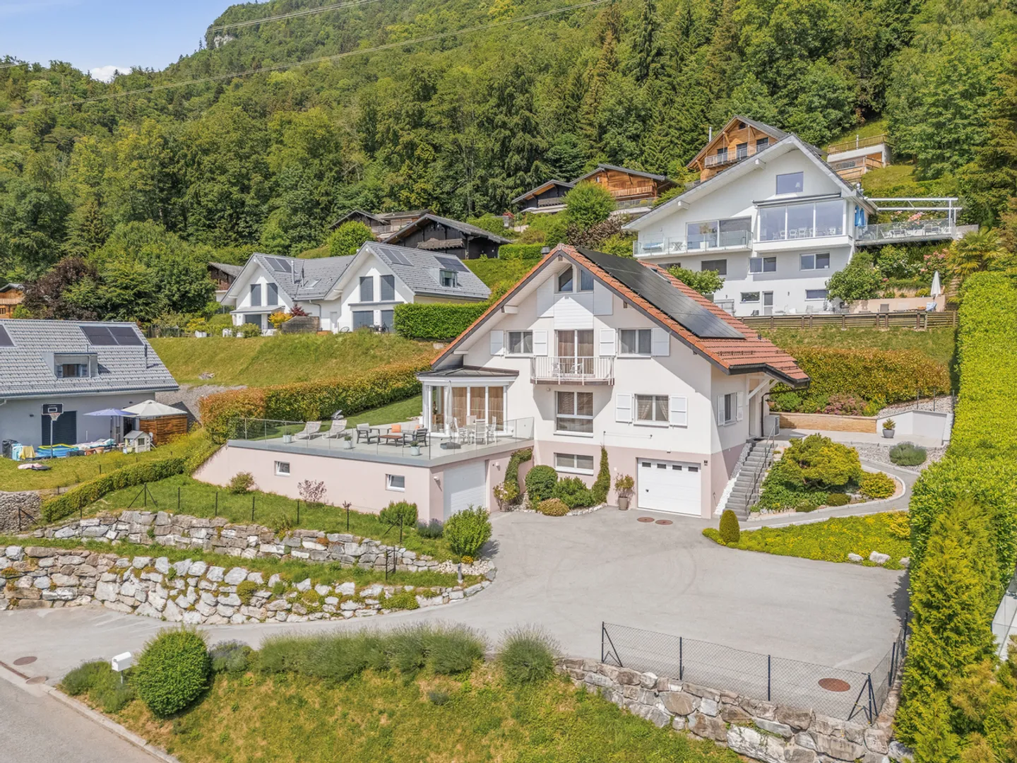 Villa d'Architecte avec Vue sur le Lac - Photo 1 sur 20