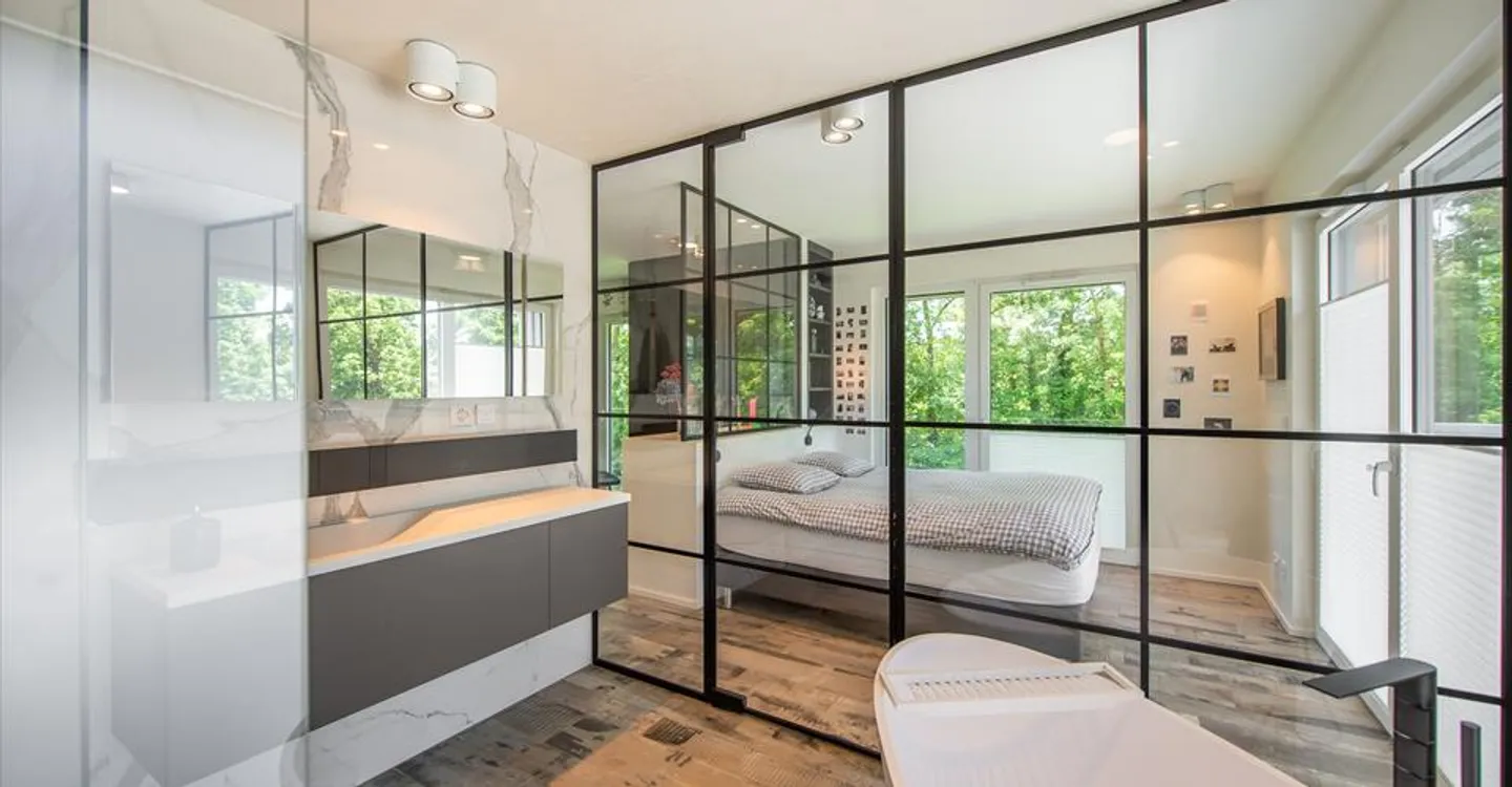 Exclusive Duplex with Rooftop Garden - Photo 17 of 30