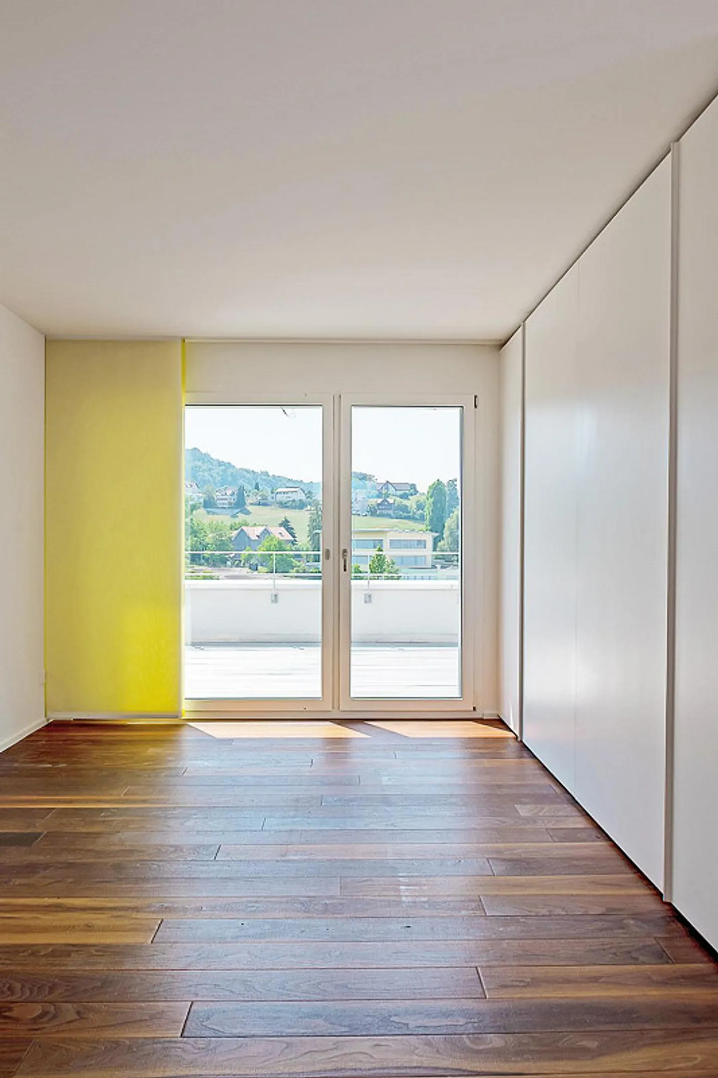 Vie en penthouse exclusive : rêve de 4,5 pièces avec terrasse sur le toit de 175 m² - Photo 7 sur 12
