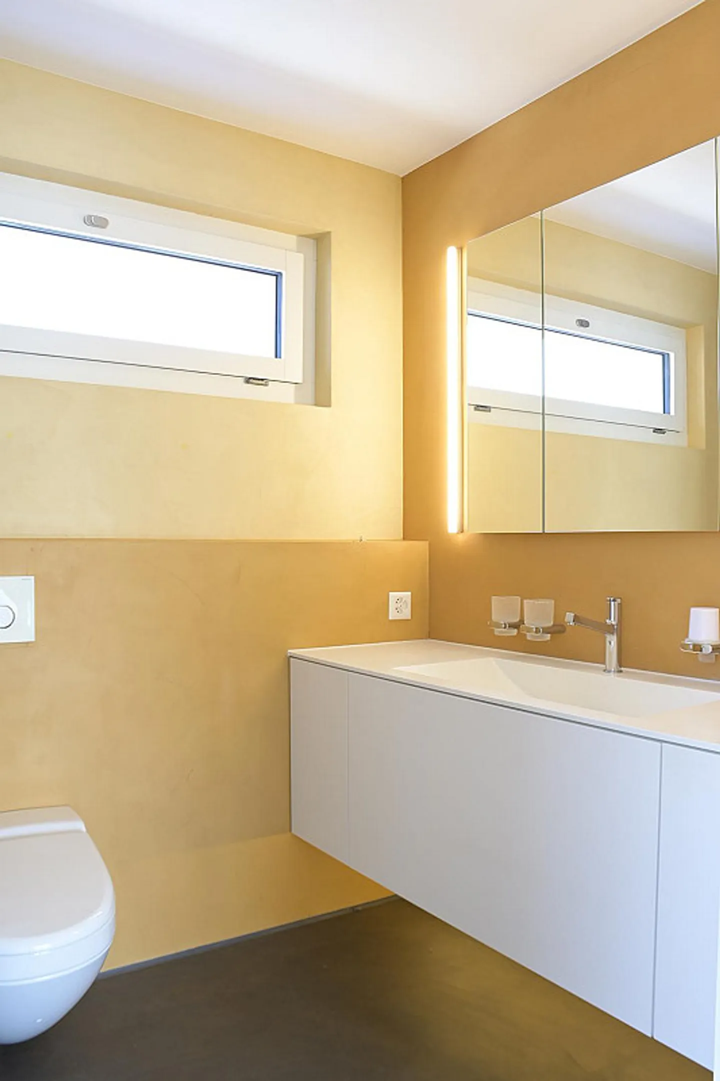 Vie en penthouse exclusive : rêve de 4,5 pièces avec terrasse sur le toit de 175 m² - Photo 9 sur 12