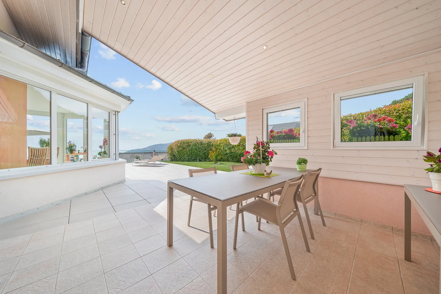 Villa d'Architecte avec Vue sur le Lac - Photo 16 sur 20