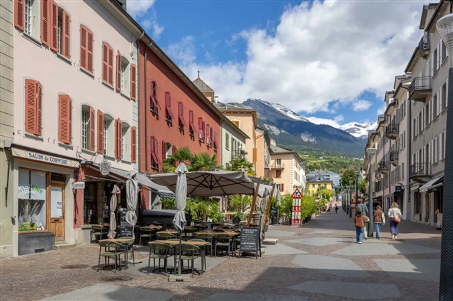 Restaurant in ideal location in the heart of the old town - sale with walls - Photo 1 of 8