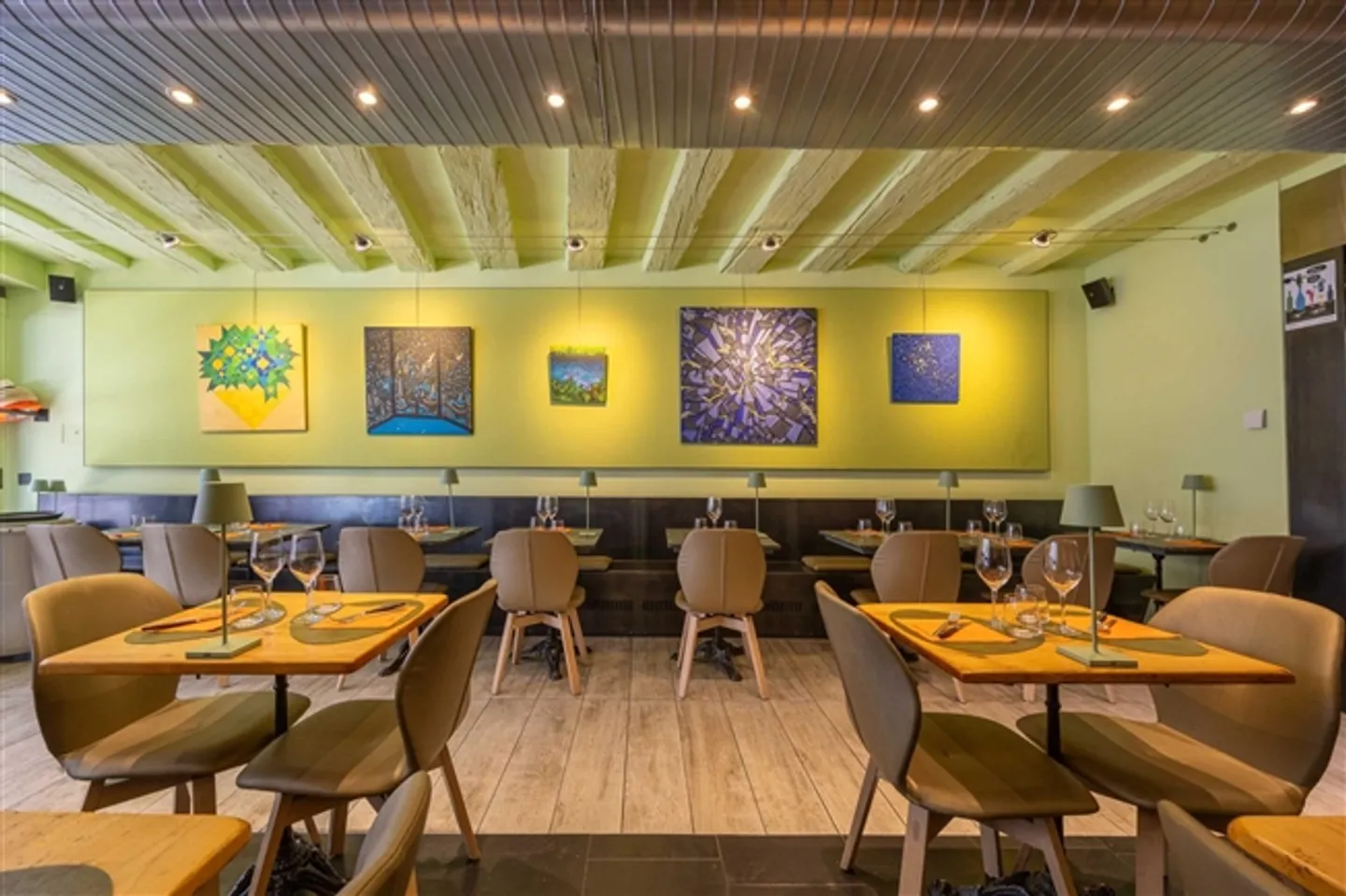 Restaurant in ideal location in the heart of the old town - sale with walls - Photo 4 of 8