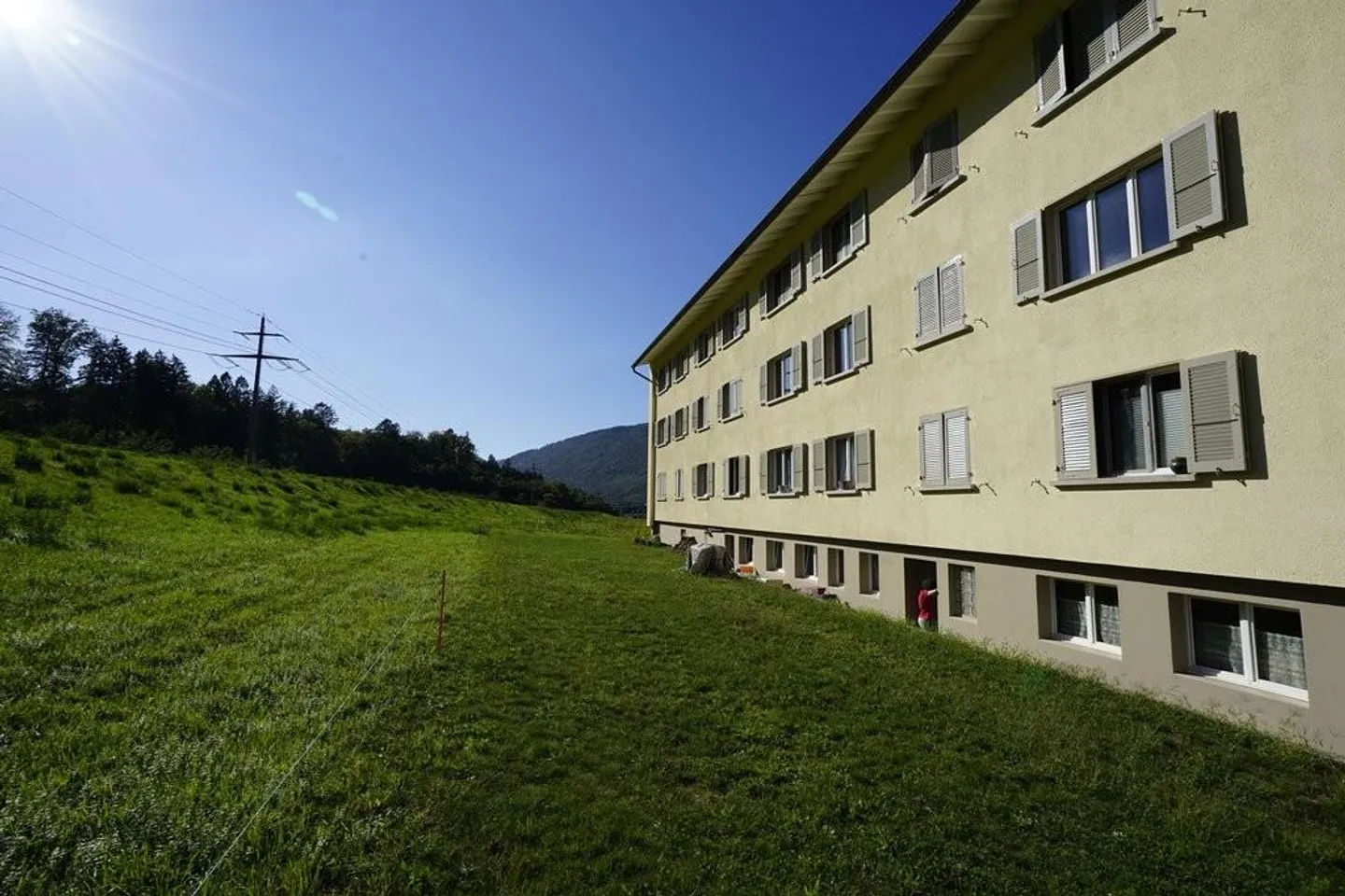 Appartement lumineux de 3 pièces avec vue sur la verdure - Photo 6 sur 7