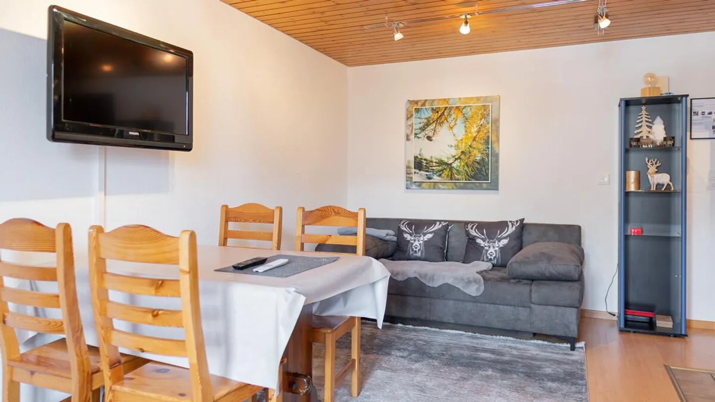 Appartamento 3,5 locali in una posizione tranquilla nel paradiso familiare di Grächen - Foto 3 di 8