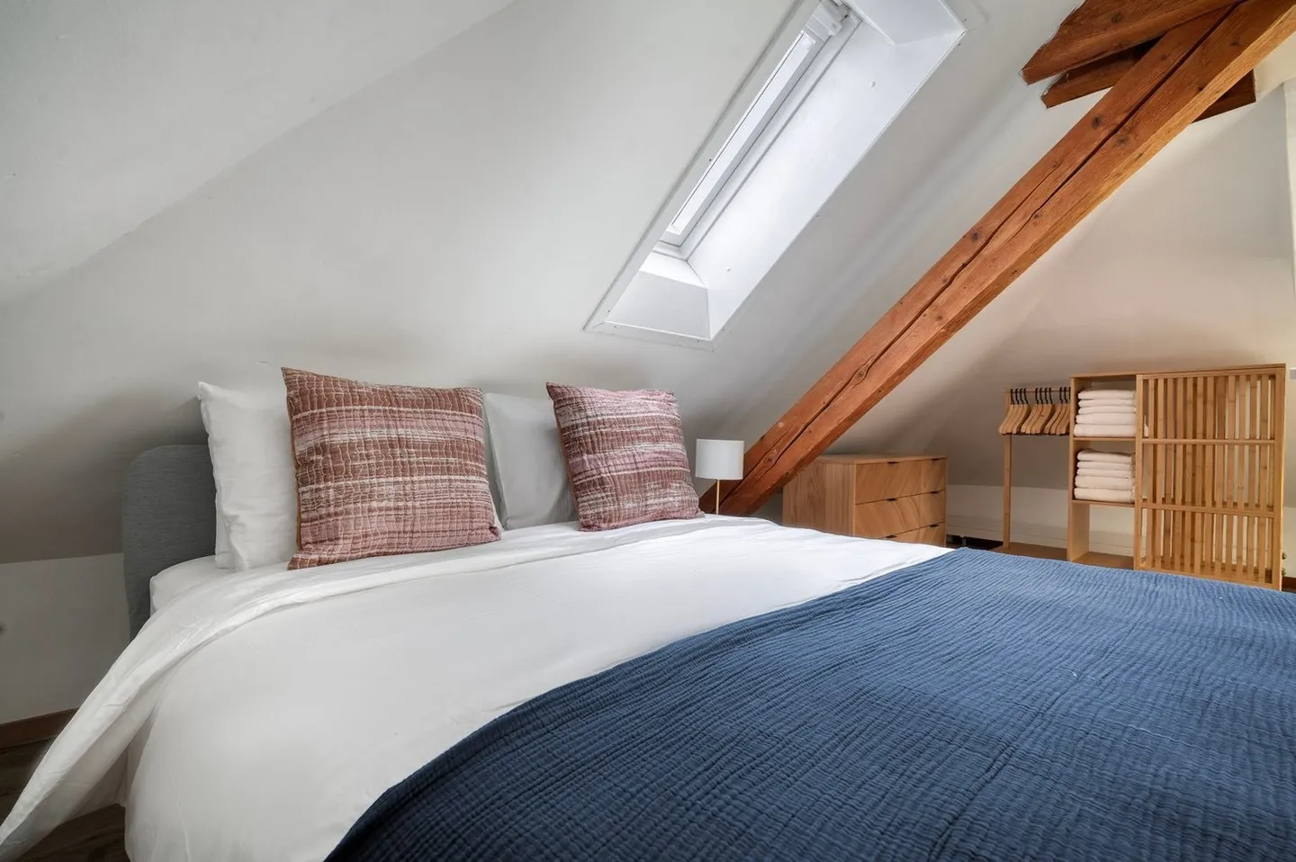 Accogliente Wipkingen 1.5 ZW, vicino alla Limmat, 15 min da HB, di Blueground - Foto 8 di 13