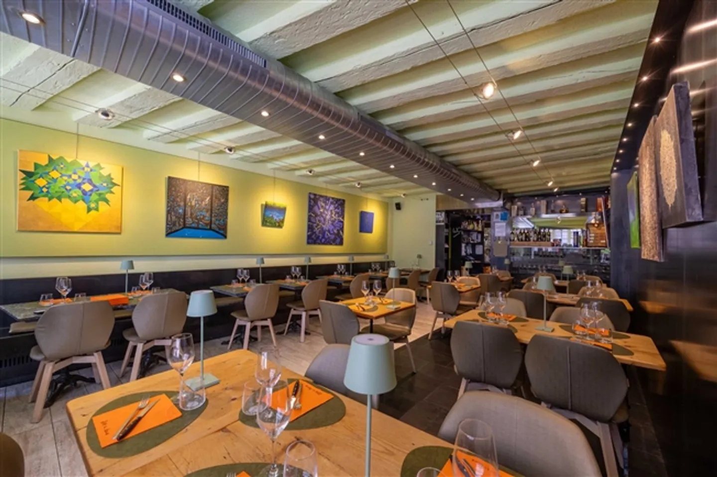 Restaurant in ideal location in the heart of the old town - sale with walls - Photo 5 of 8