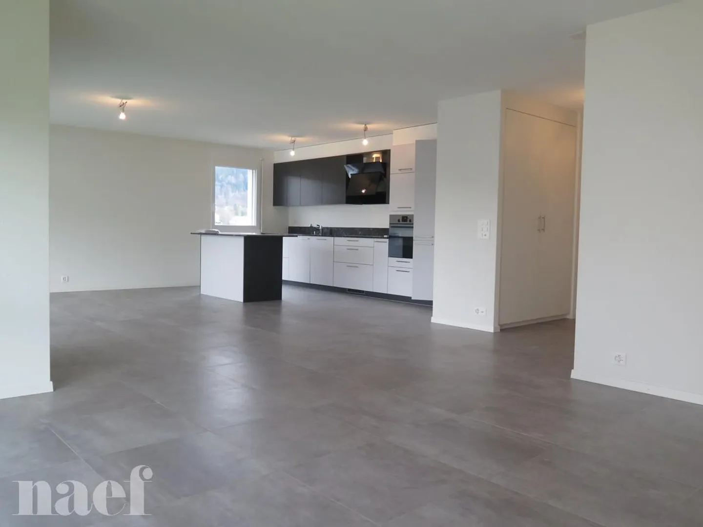 Appartement lumineux 4.5 - Photo 1 sur 13