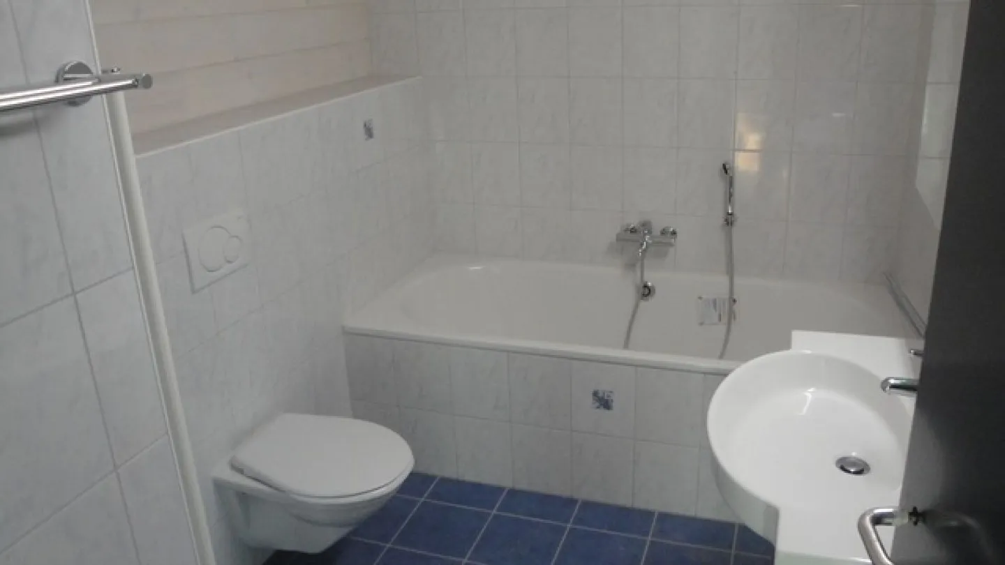 For rent - Charming village house with 4.5 rooms in Concise - 3 bedrooms - 2 bathrooms - Photo 10 of 13