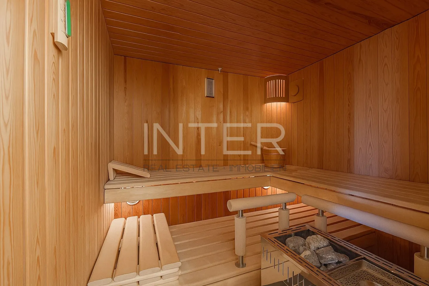 Spacious Attic Maisonette for Comfort in Ebikon - 5.5-Room Apartment with Panoramic View - Photo 9 of 21