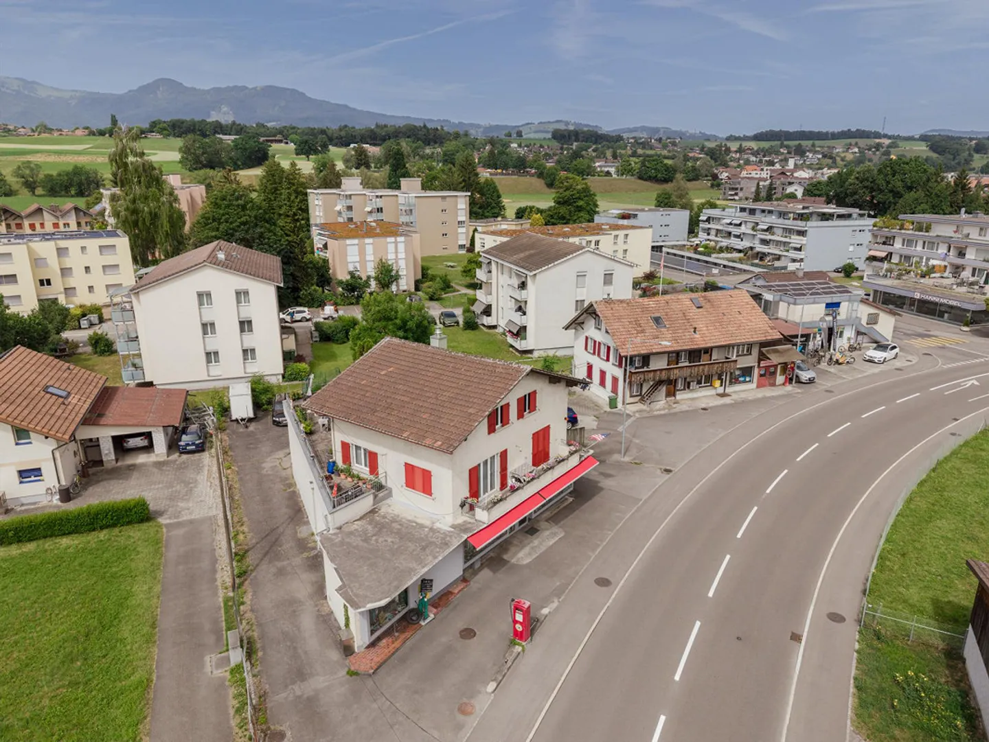 Propriété résidentielle et commerciale centrale à Uetendorf - Photo 3 sur 6
