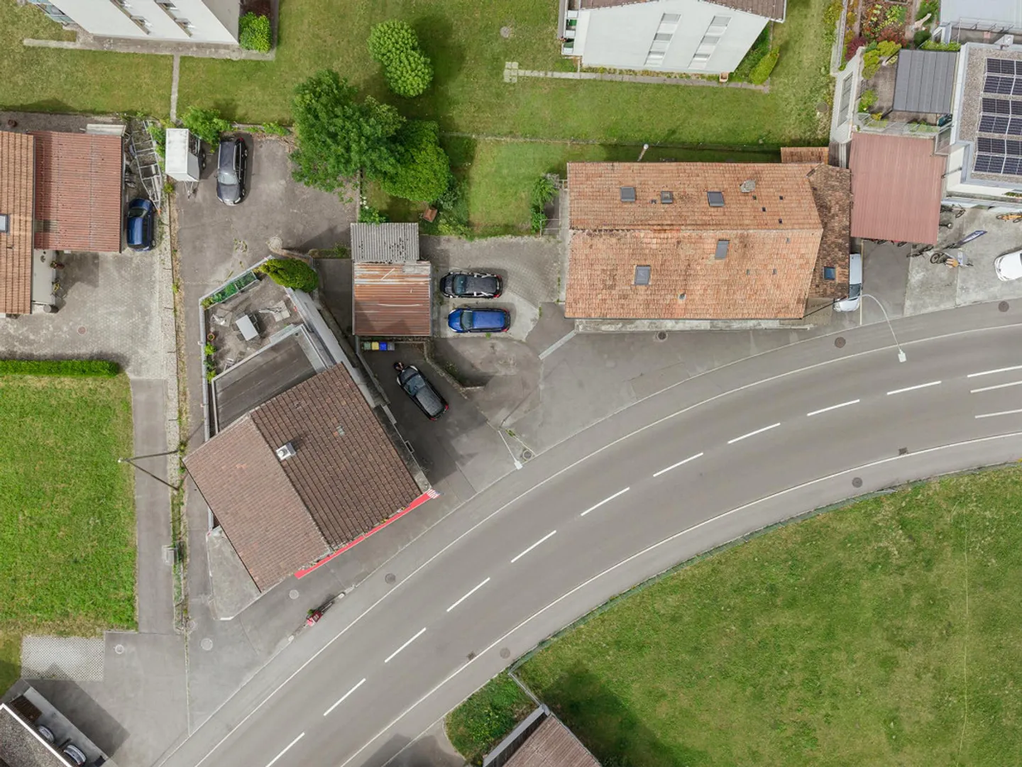 Propriété résidentielle et commerciale centrale à Uetendorf - Photo 6 sur 6