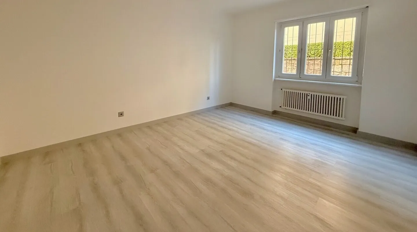 Apartment for rent - Photo 4 of 7