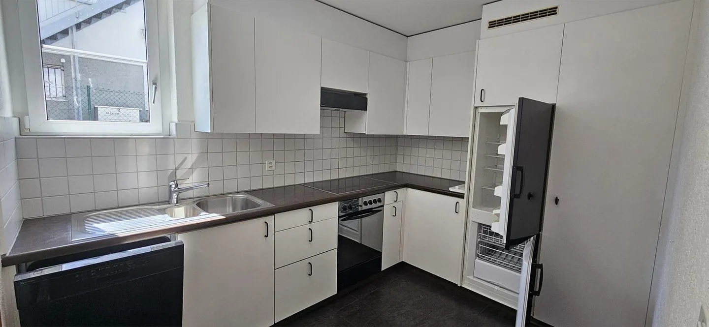 Stilvolle Wohnung in Schönenbuch - Foto 7 von 11