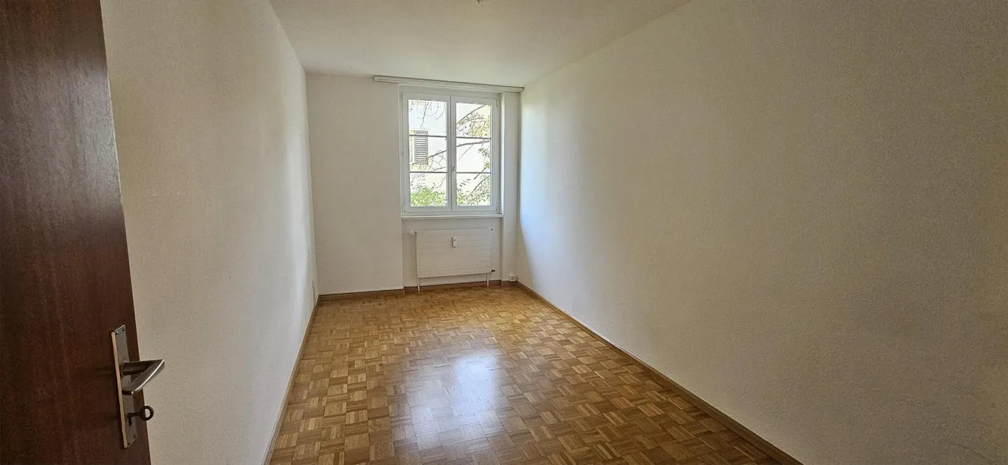 Stilvolle Wohnung in Schönenbuch - Foto 4 von 11