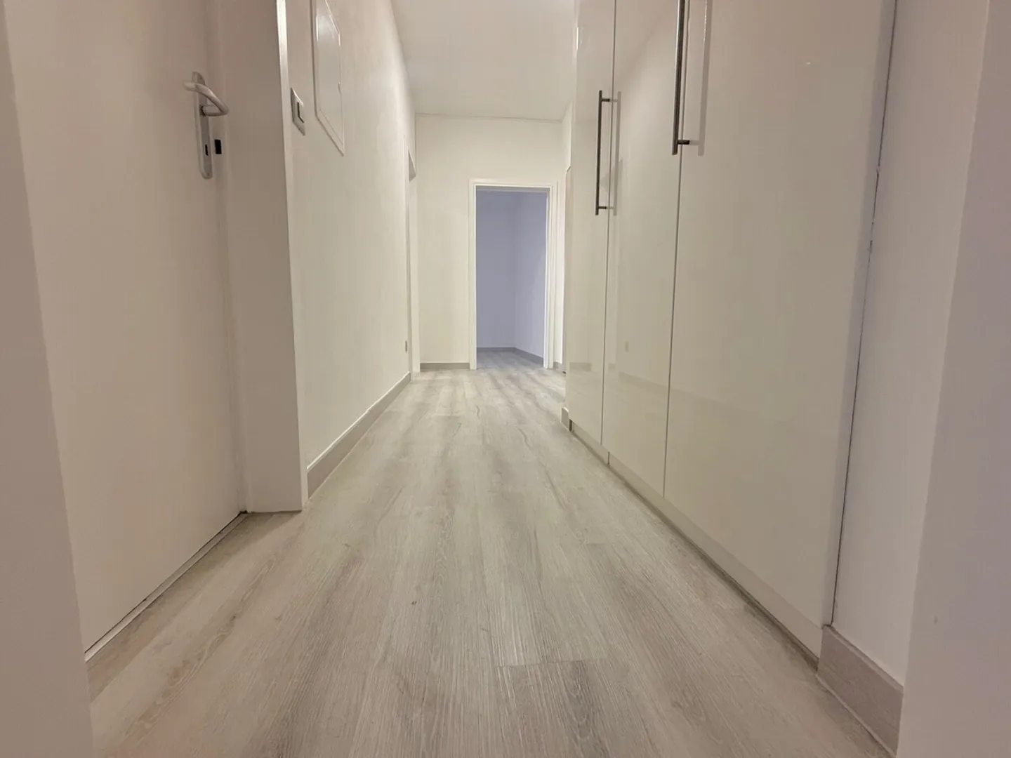 Apartment for rent - Photo 3 of 7