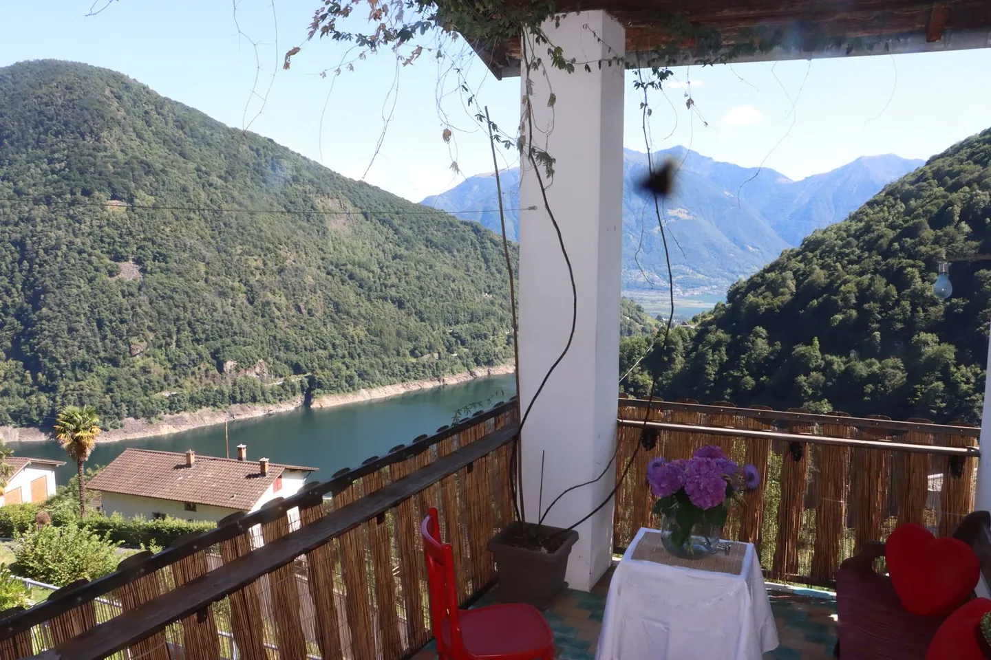 Duplex affascinante con vista lago - Foto 3 di 24