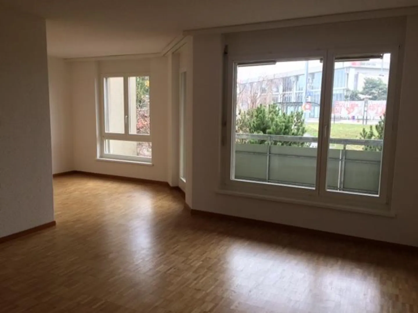 Cozy and centrally located apartment in Kerzers sought? - Photo 1 of 5