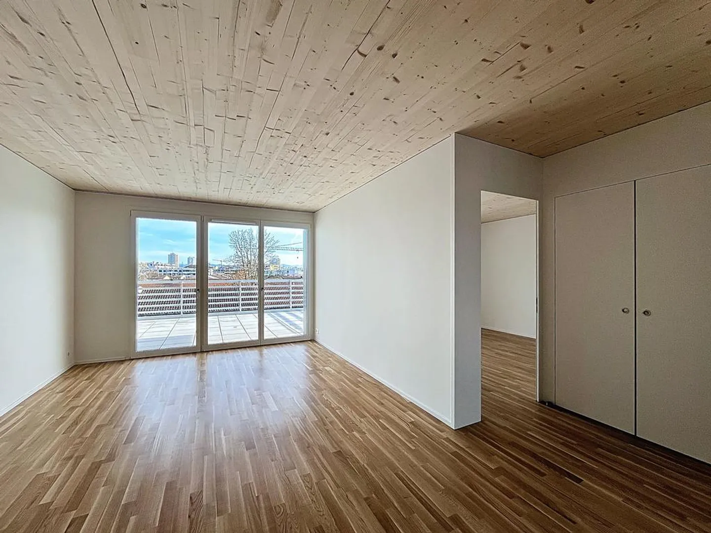 Appartement penthouse exclusif de 3,5 pièces - Première occupation dans un nouveau bâtiment - Photo 5 sur 12