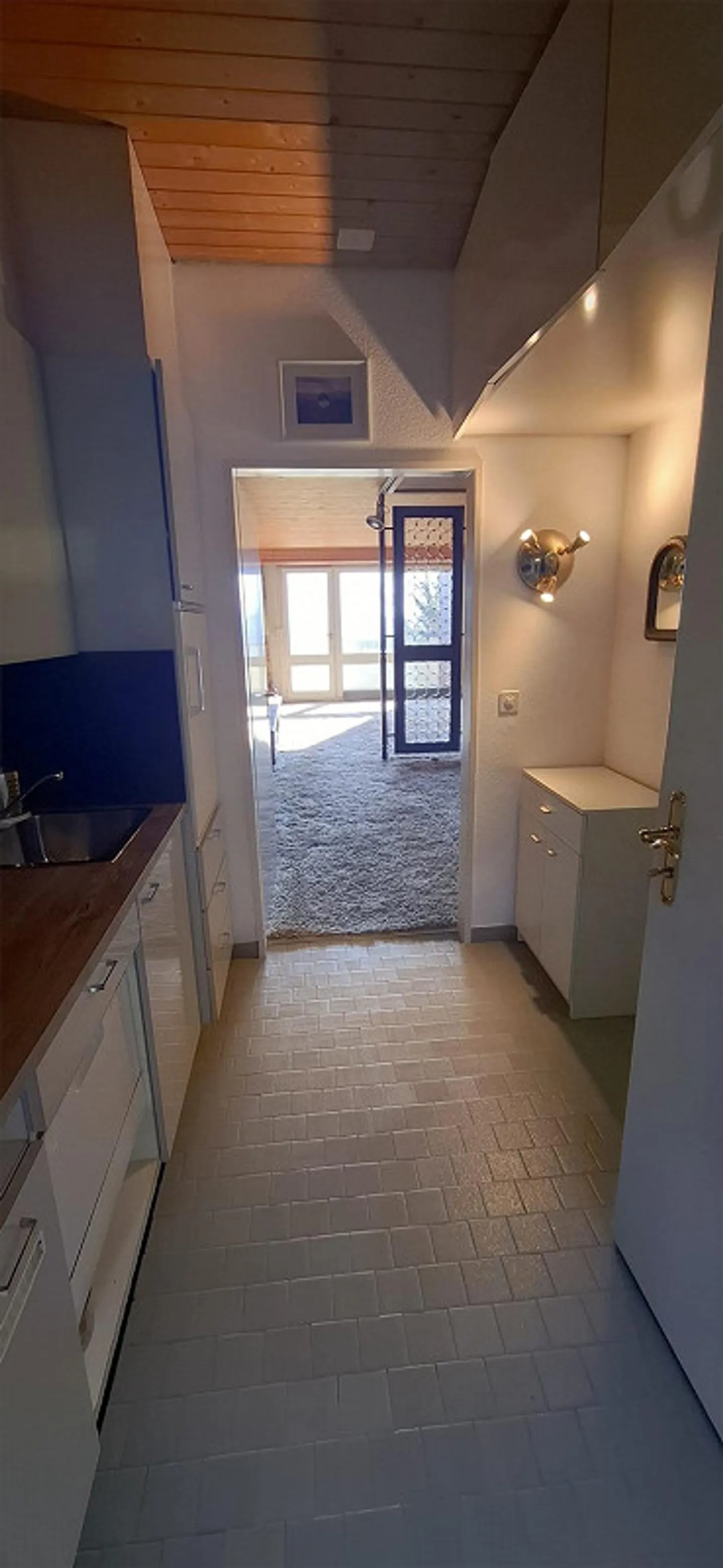 Vivere a prezzi accessibili non è possibile... - Foto 3 di 9