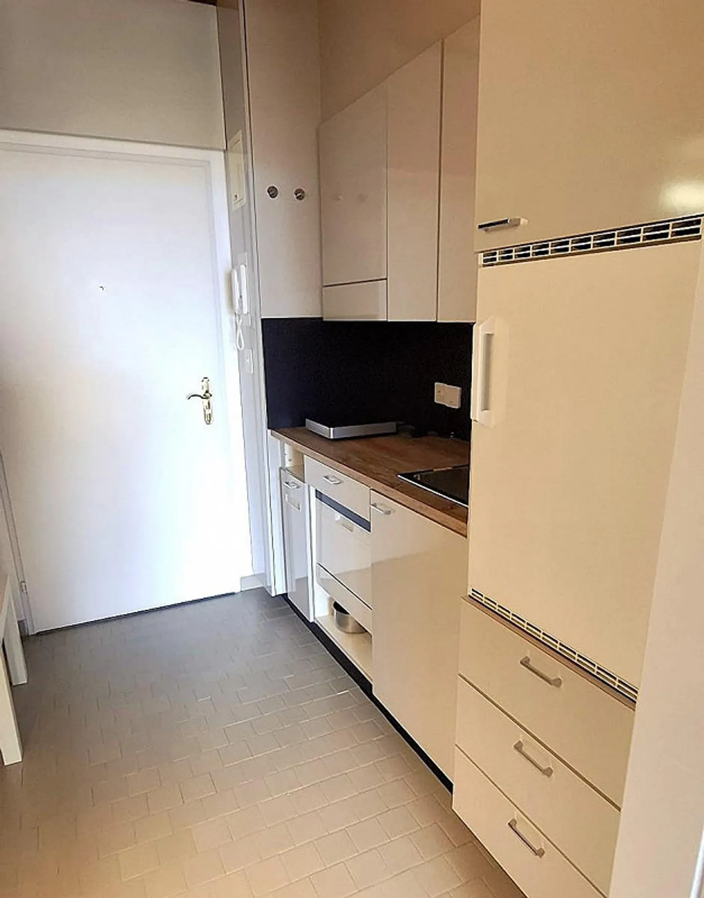 Vivere a prezzi accessibili non è possibile... - Foto 6 di 9