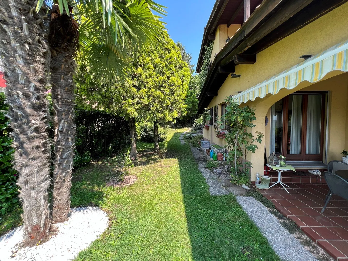 Maison magnifique et caractéristique dans le vert - Photo 4 sur 13