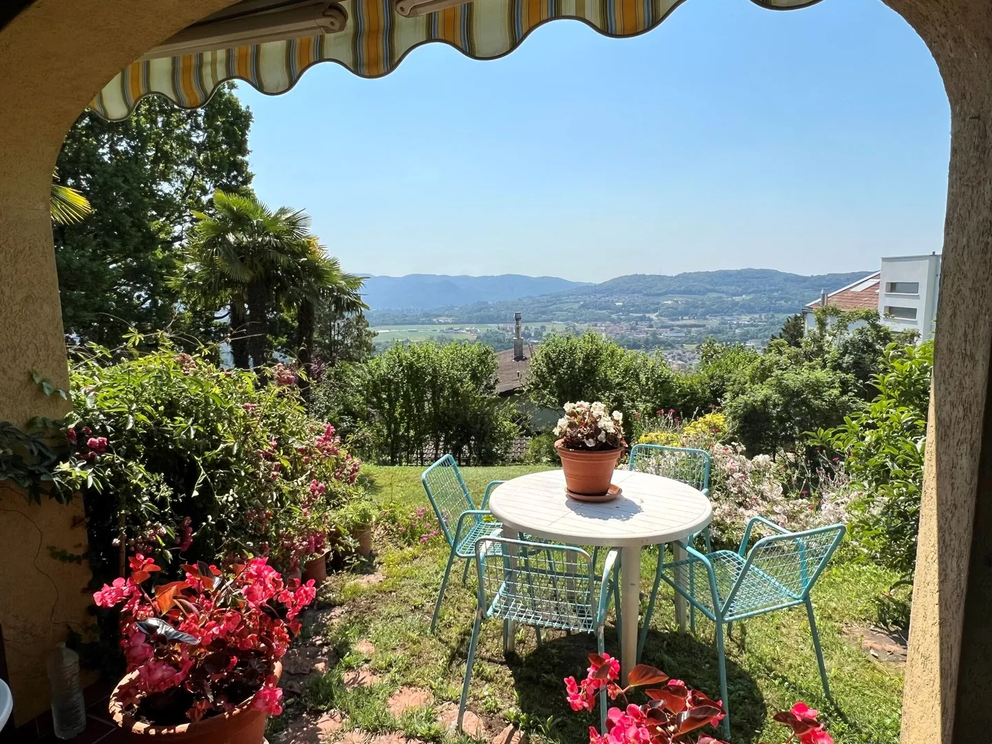 Maison magnifique et caractéristique dans le vert - Photo 5 sur 13