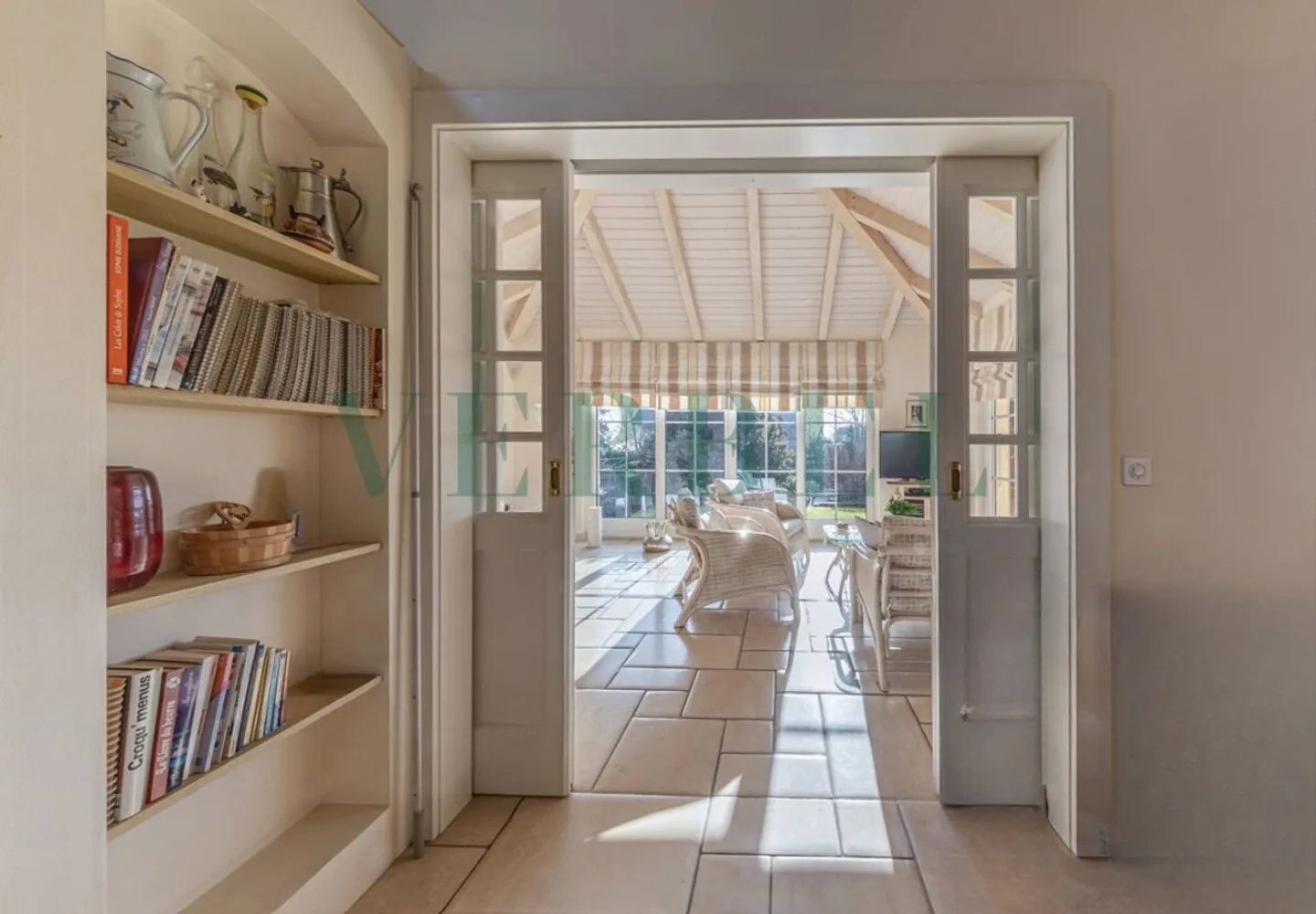 Esclusività: Magnifica casa familiare con piscina - Foto 6 di 9