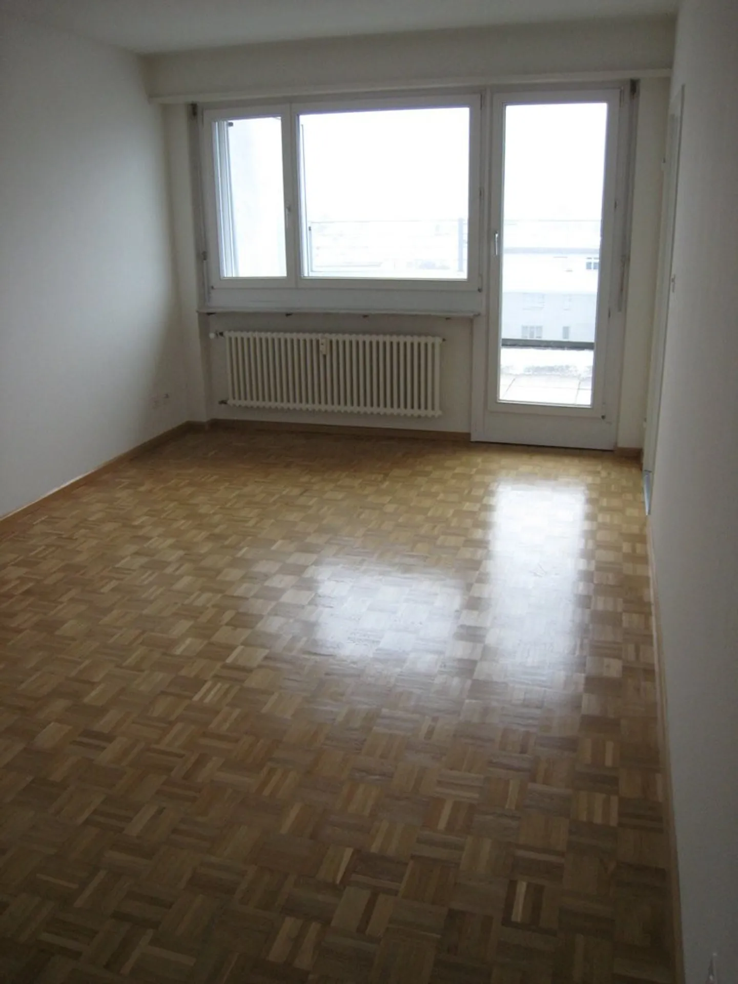 Letzte Etage 2.5 Zimmer - Foto 2 von 7