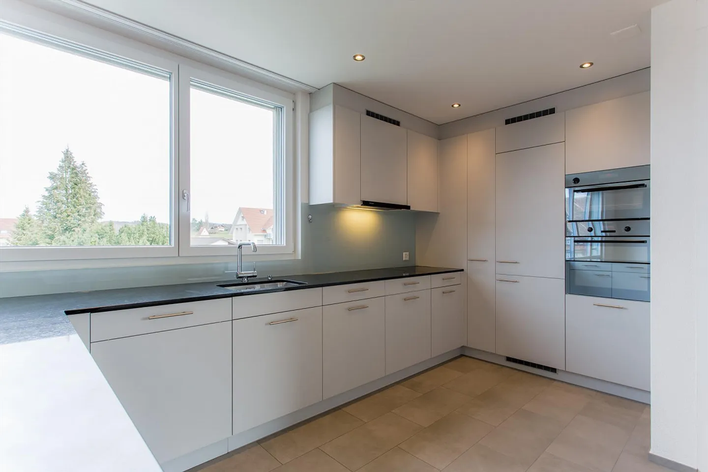 "Engelwies" - grosszügige moderne Wohnung mit allem Komfort! - Foto 3 von 10