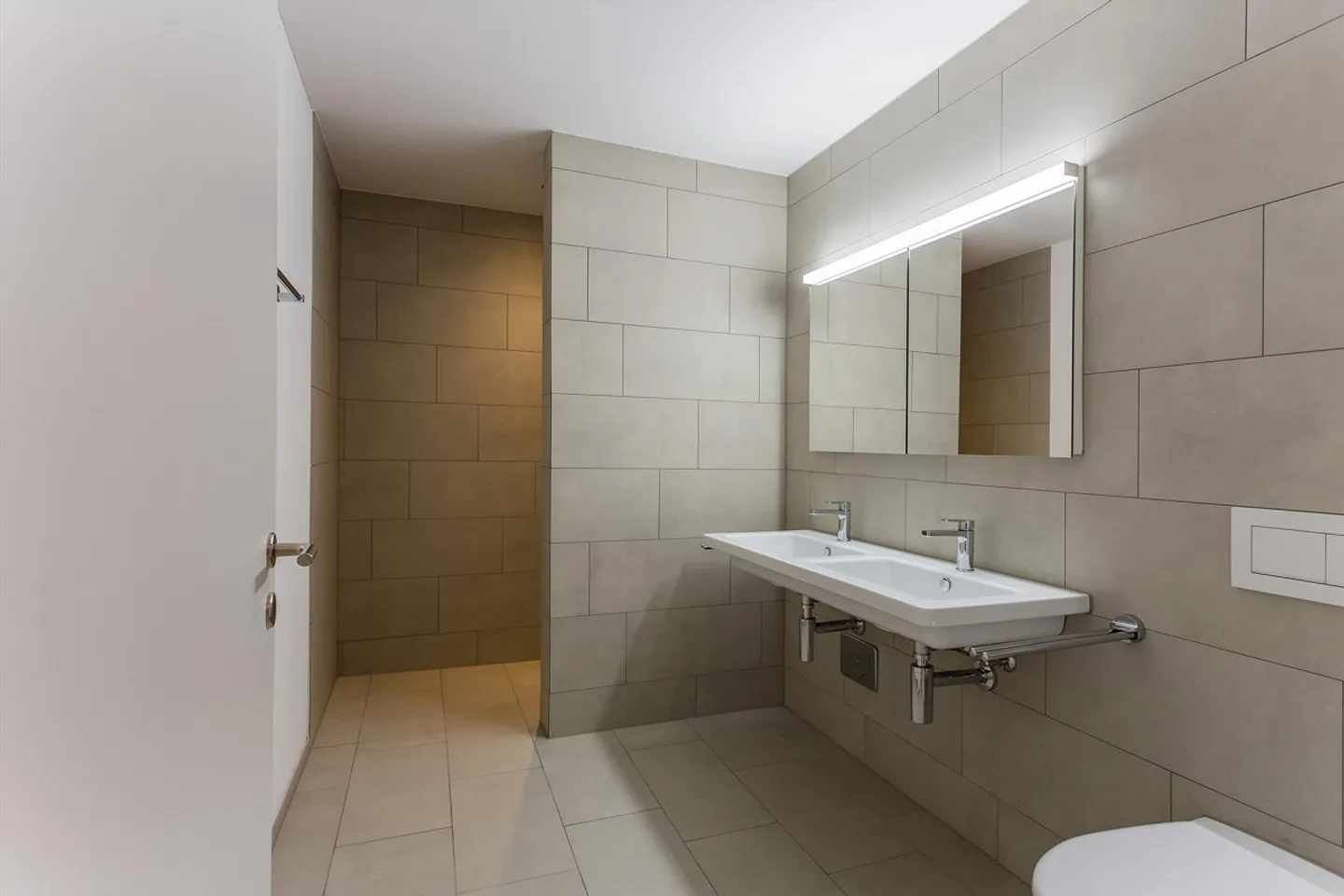 "Engelwies" - grosszügige moderne Wohnung mit allem Komfort! - Foto 4 von 10