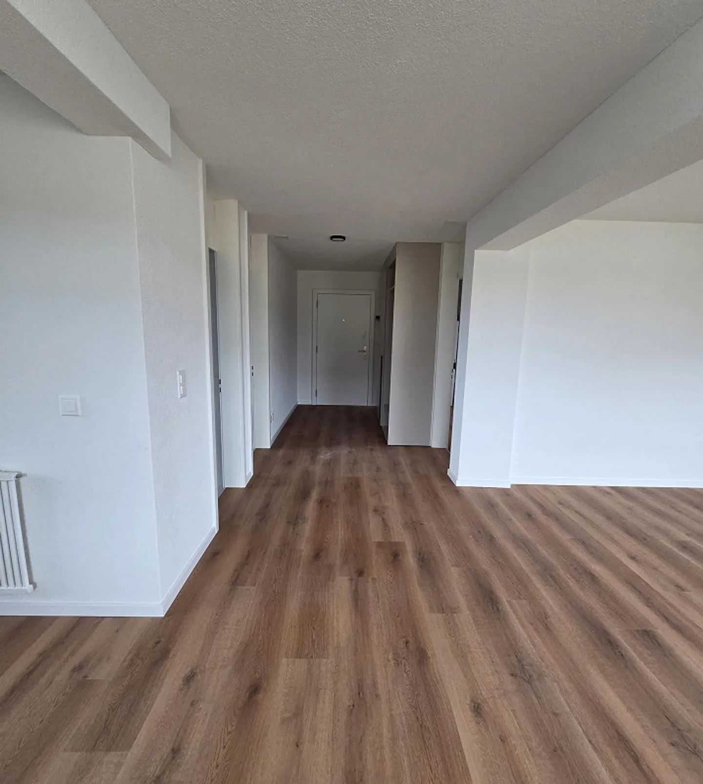 Completely renovated 3½-room apartment in Hünenberg - Photo 3 of 9
