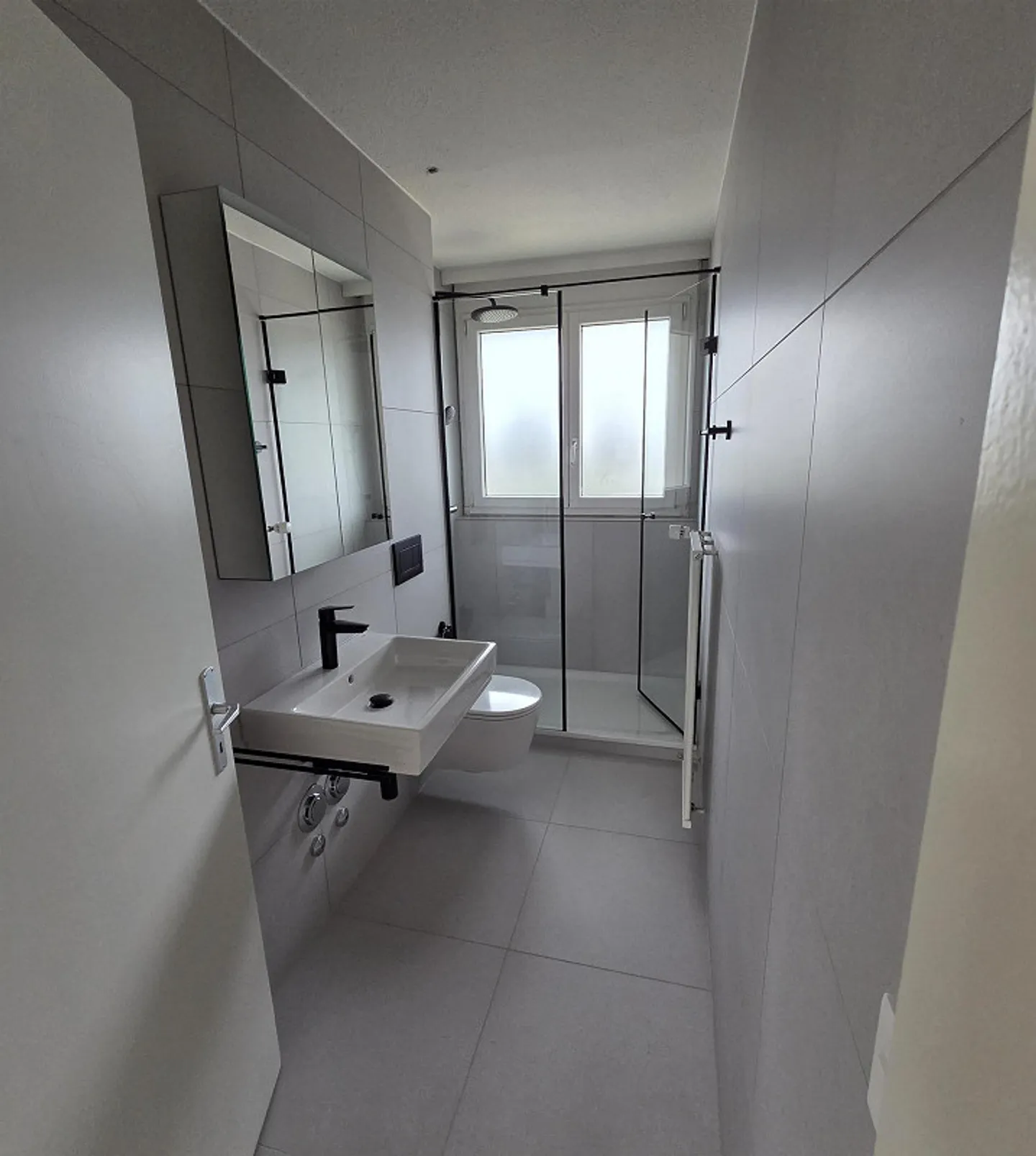 Completely renovated 3½-room apartment in Hünenberg - Photo 4 of 9