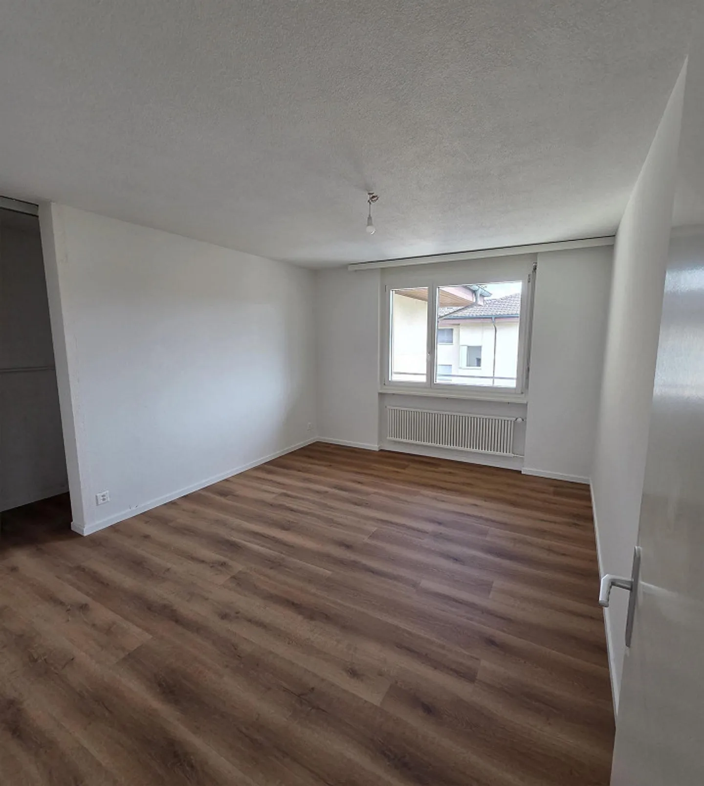 Completely renovated 3½-room apartment in Hünenberg - Photo 7 of 9