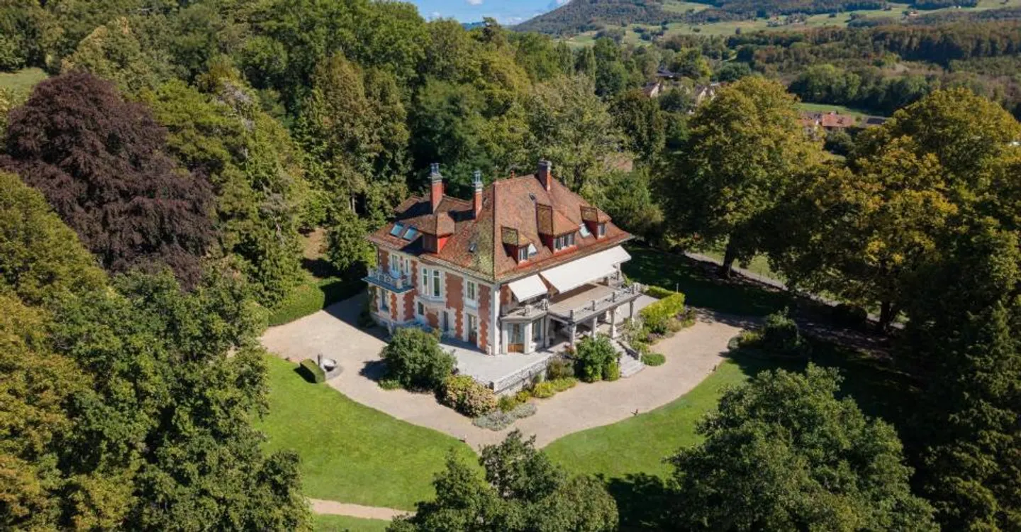 Elegante Villa mit Seeblick - Foto 1 von 13