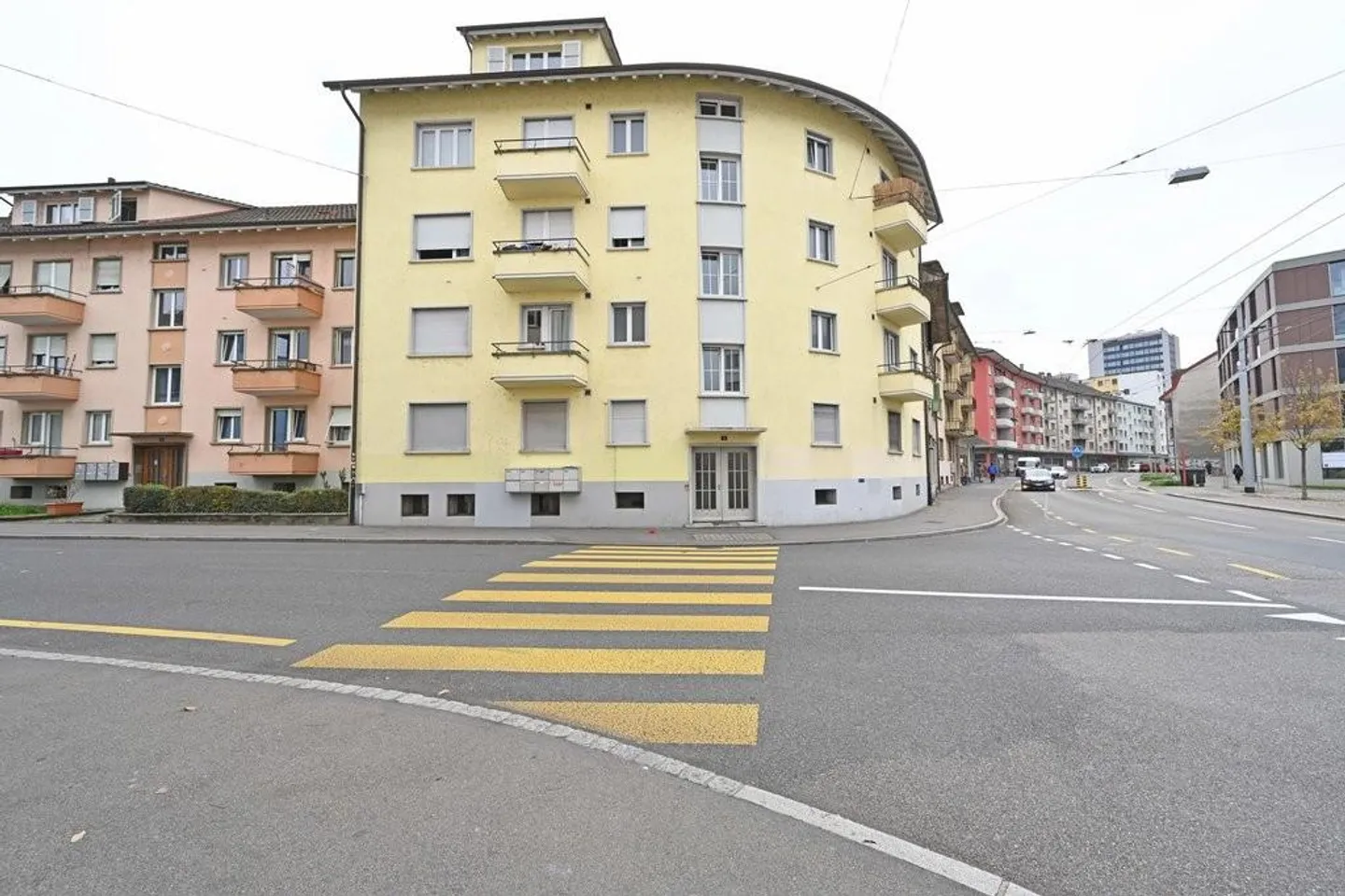 Luminoso appartamento di 2,5 stanze nel cuore di Biel - Foto 1 di 6