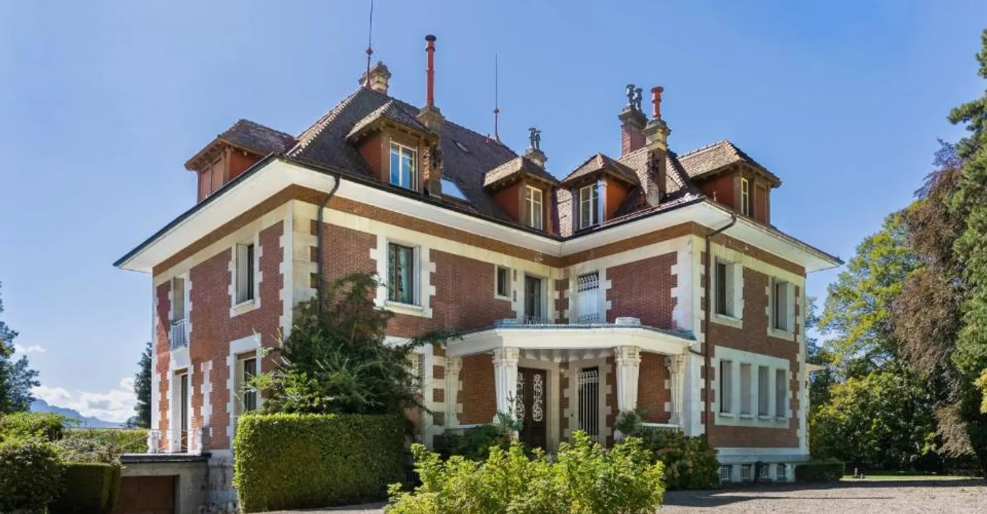 Elegante Villa mit Seeblick - Foto 3 von 13