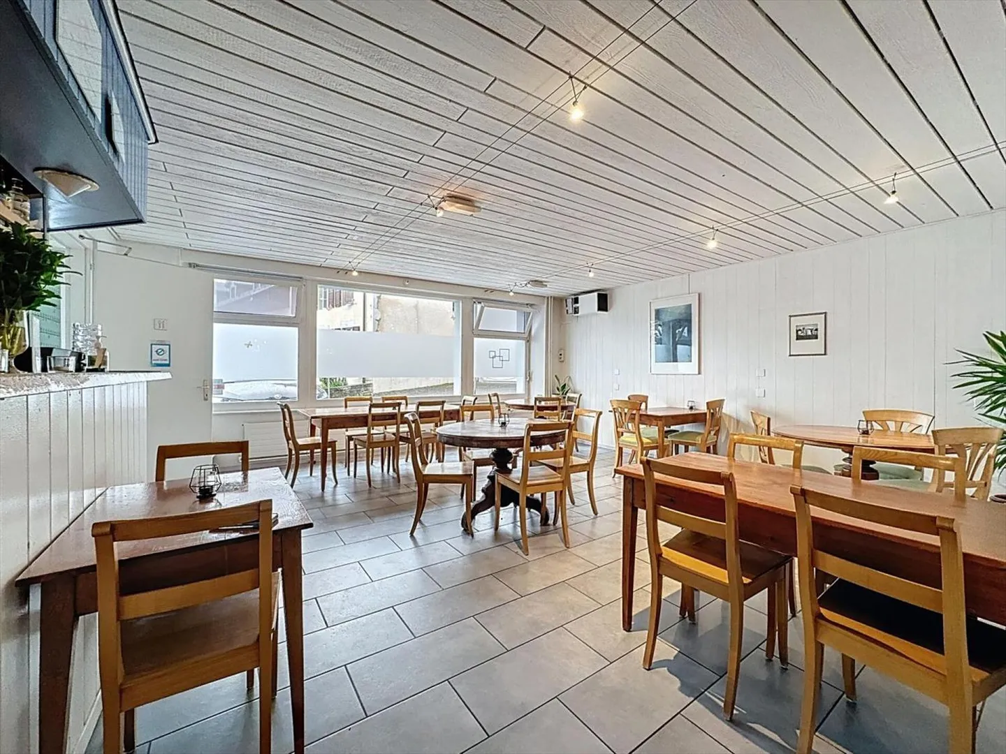 Edificio a uso misto - Foto 8 di 13