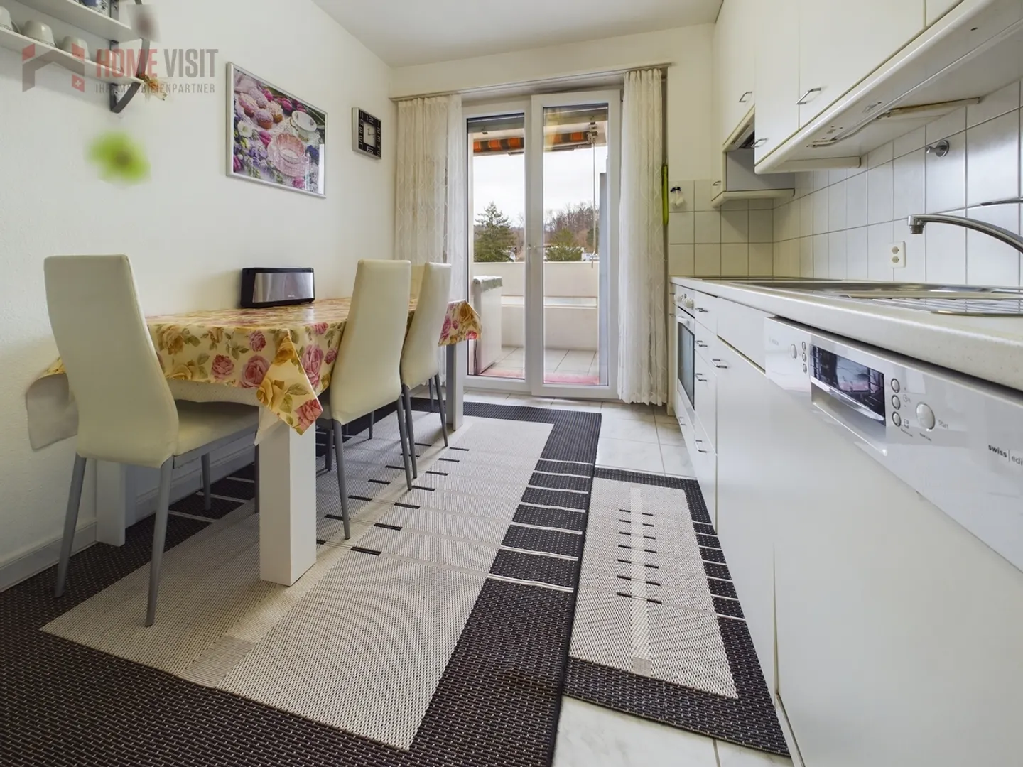Appartement lumineux avec balcon - Photo 3 sur 8