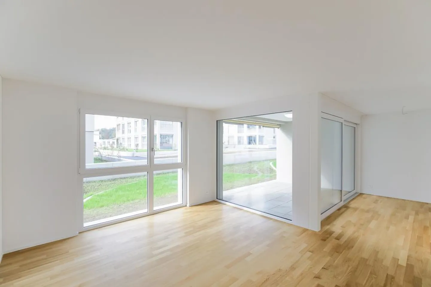 Appartement spacieux de 2,5 pièces au rez-de-chaussée ! - Photo 1 sur 7