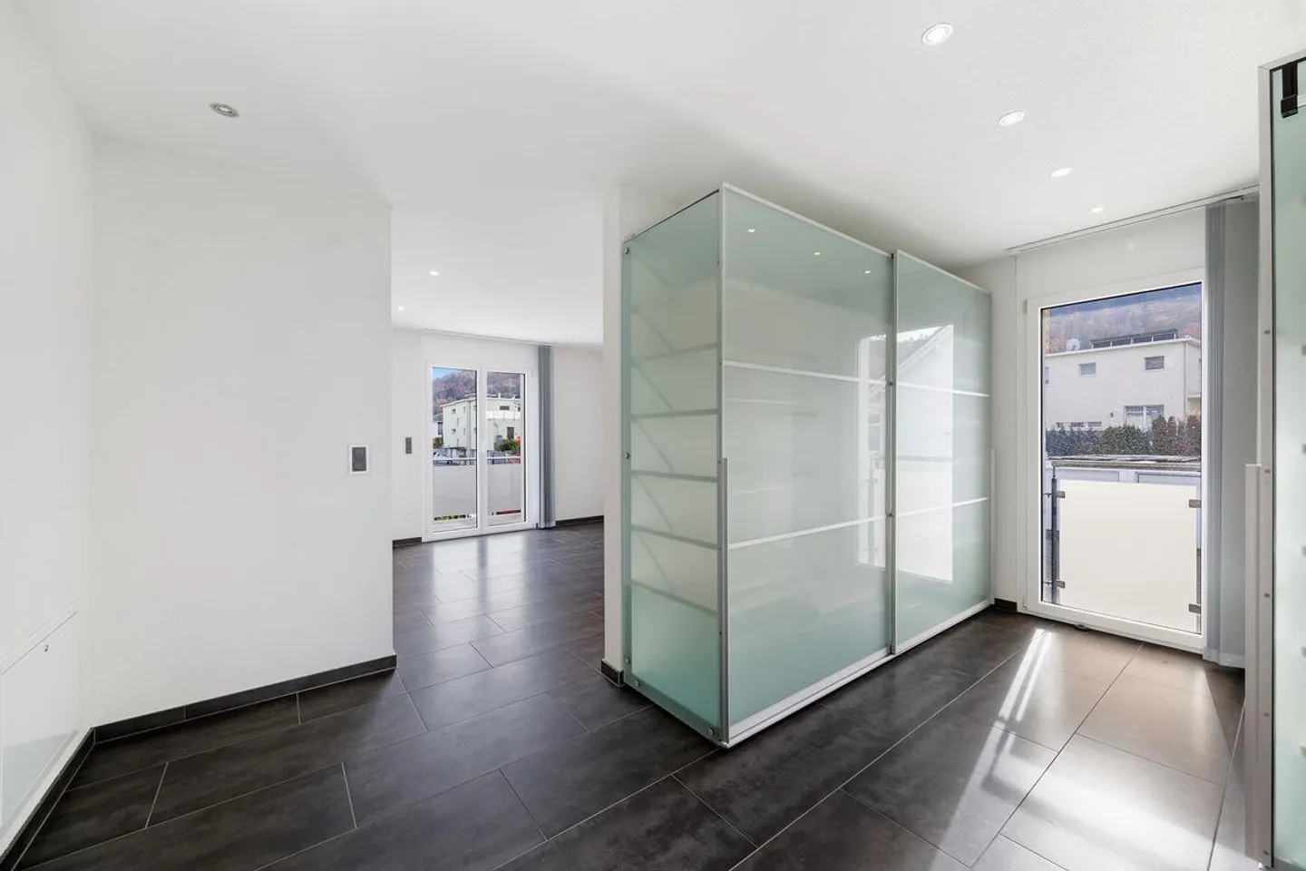 Maison individuelle avec offre d'espace XXL et jacuzzi extérieur privé - Photo 2 sur 5